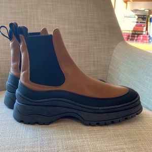 LAST Trail Chelsea Boots. New. Never worn. EU 38